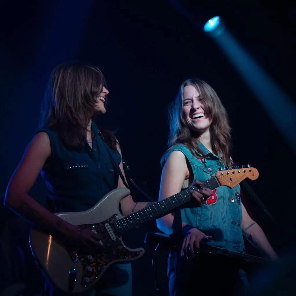 They say: “life ain’t a joke” — baby, I disagree… But what I do know, make a fool outta me 😊😊 What is your favorite ‘bloom’ lyric? Comment below 👇👇
📸: Stuart Anderson