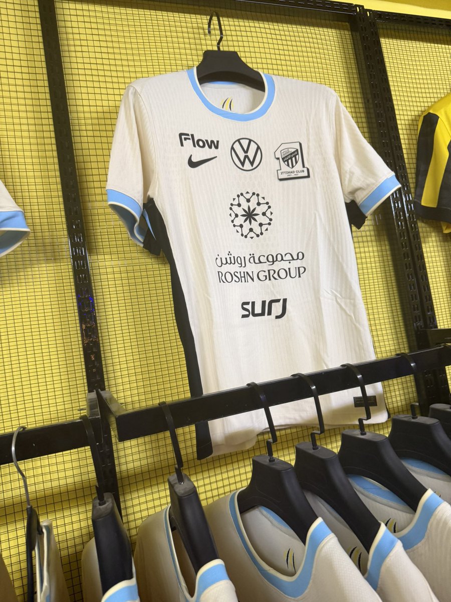 ITTI MANIA - اتي مانيا tweet media