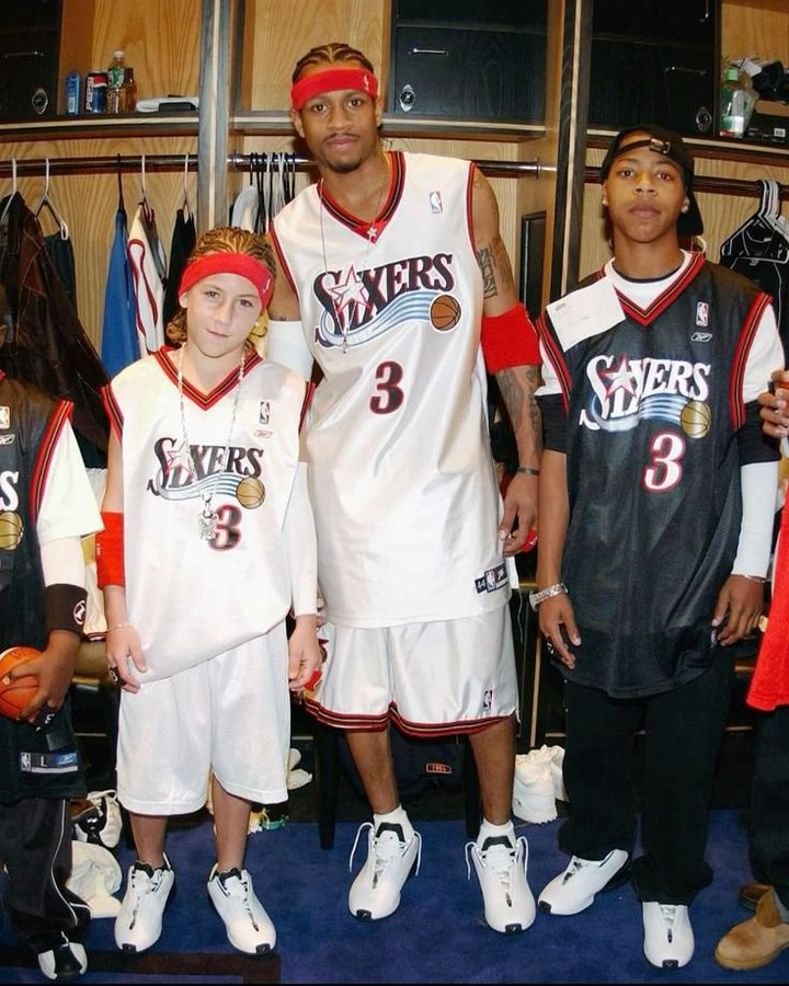 FastbreakHoops5's tweet photo. Allen Iverson 🔥 https://t.co/COV4Bi94s3
