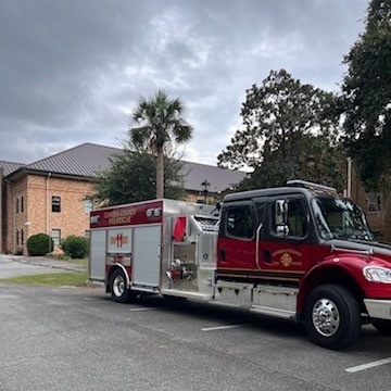 CCFR_GA's tweet image. Firehouse 11 and 18 crews have been training on fire protection systems in Woodbine government buildings. Continuous practice keeps skills sharp and ensures they are always ready to protect our community. Great work!