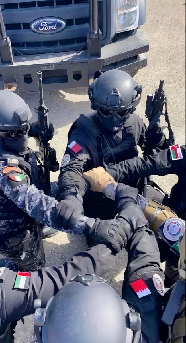 شلون تضغط المصري ؟ حط له هذي الصورة 😁