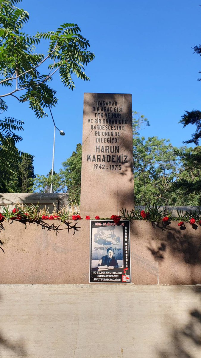 Bugün, ölümünün 50. yılında, 68’liler Birliği Vakfı’nın düzenlediği anmada Harun Karadeniz’i Karacaahmet'te bulunan mezarında saygıyla andık.

68 kuşağının gençlik önderlerinden Harun Karadeniz’in de dediği gibi, gençlik hareketi işçi sınıfı mücadelesiyle birleşmeli, sınırlarını