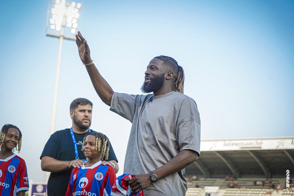 🔙 𝗕𝗮𝗸𝗮𝗿𝘆 𝗦𝗮𝗸𝗼 𝗲𝘀𝘁 𝗱𝗲 𝗿𝗲𝘁𝗼𝘂𝗿 !

Formé à La Berri', Baky vient boucler la boucle !