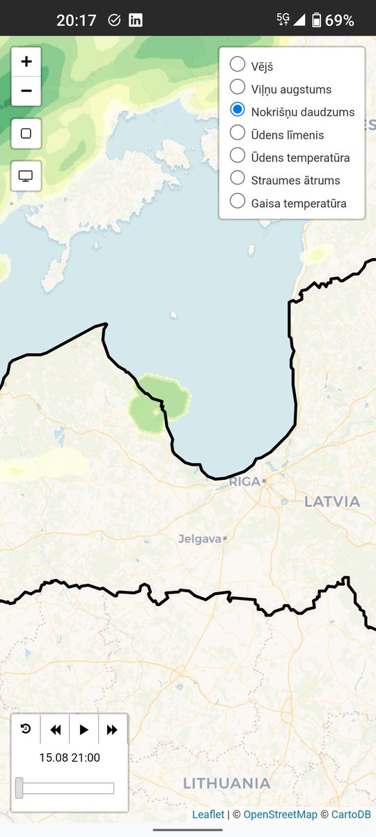 Ja būtu R vējš, varētu teikt, ka kurzemnieki sūta sveicienu vidzemniekiem. Tomēr vējš ir izteikti no D, kas nozīmē, ka šis sveiciens aizceļo uz estu zemi.