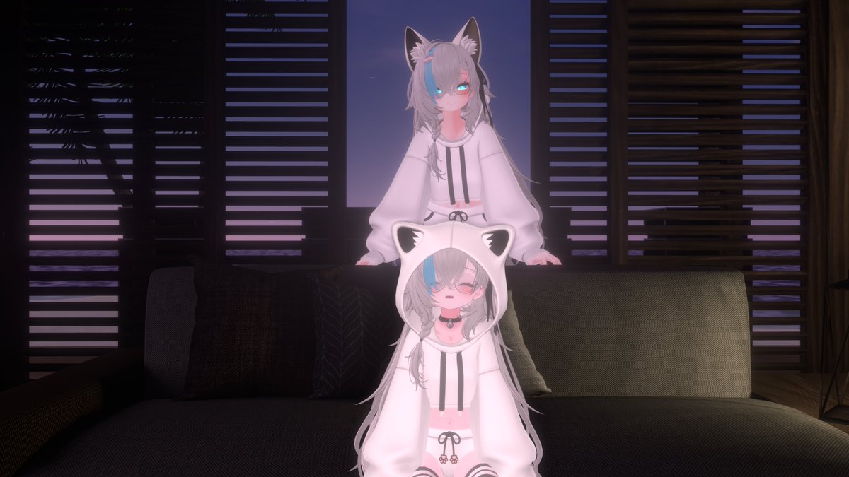 XardVR's tweet photo. big me and lil me https://t.co/KrsIX8lO0g