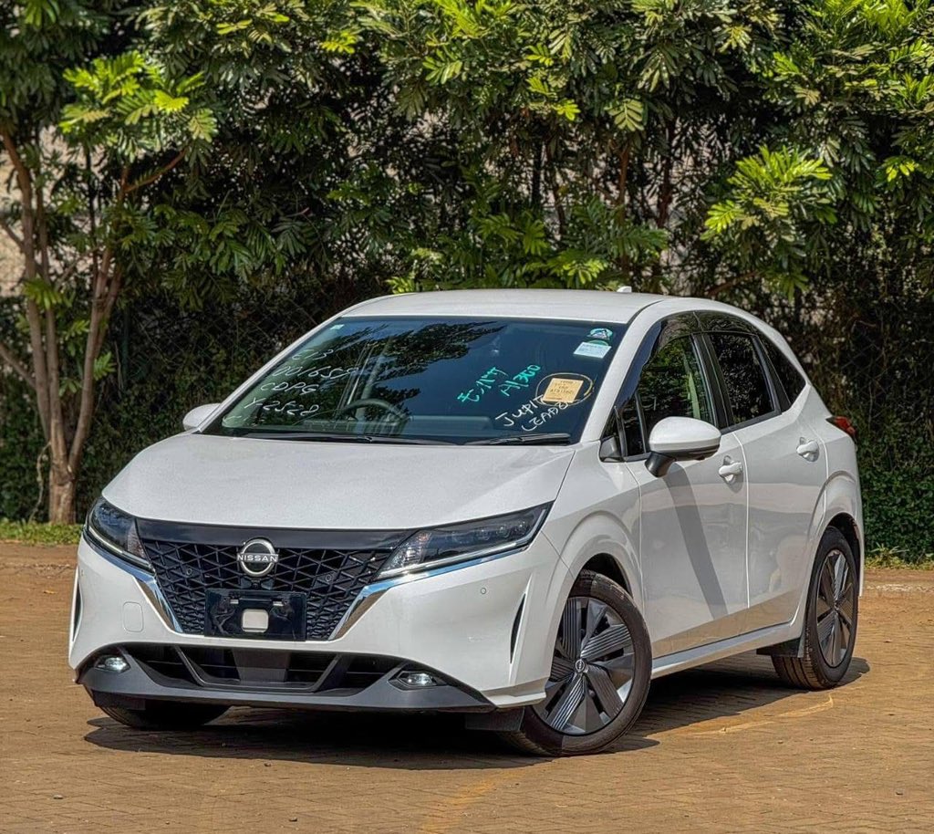 TonstarMotors's tweet photo. Introducing you to :

NISSAN NOTE 2020,
Fully loaded 1.2litre Auto Petrol,
Terms Cash/Hire Purchase/Bank Financing
Deposit 750k balance in 24months 

Good Offer Call Us Today : 0756564310 https://t.co/bCLOPOtF4a