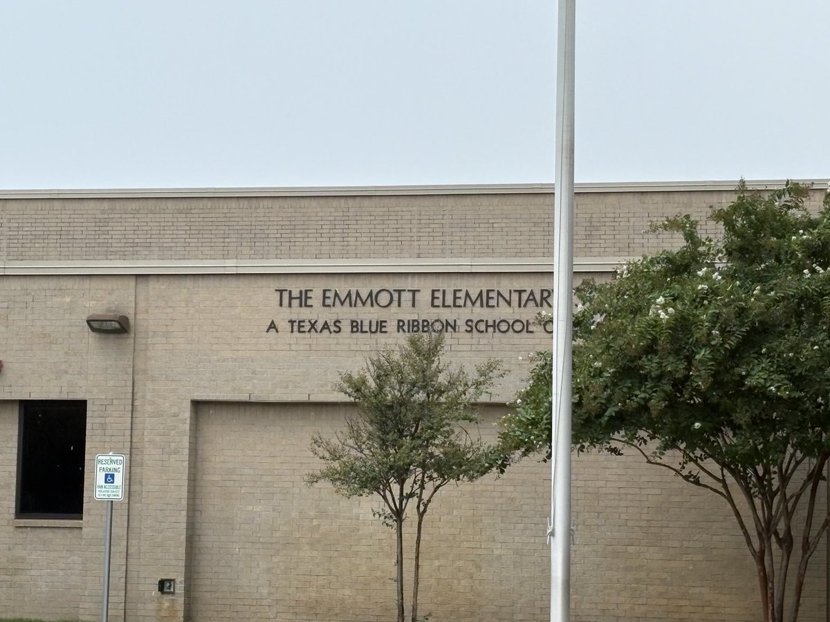 Had the honor of popping into the Deaf Ed classes ⁦<a href="/CyFairISD/">Cypress-Fairbanks ISD</a>⁩ Emmott ES today where things are rocking!!! Love it!