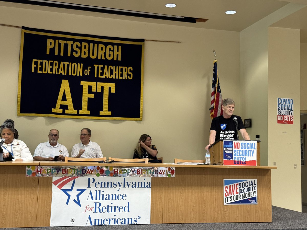 Hello from Pittsburgh, PA! We’re here to celebrate the 90th birthday of Social Security with our union family and allies. 

Follow along in the thread below. <a href="/AFGENational/">AFGE</a> <a href="/ActiveRetirees/">Alliance for Retired Americans</a> 🎂