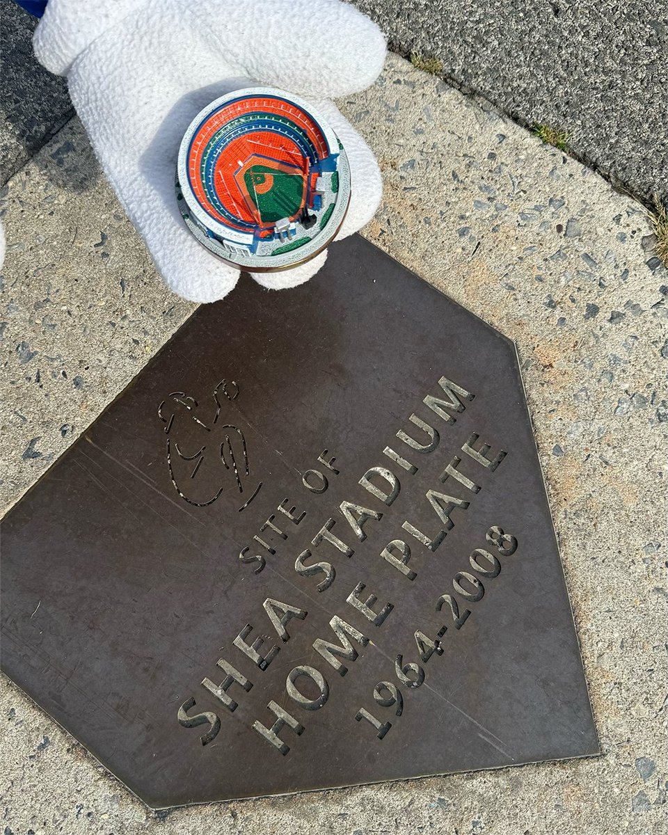 mrsmet's tweet photo. Go back in time with us tonight and grab a piece of Mets history! The first 15,000 fans in line will get a Shea Stadium Replica 🏟️ https://t.co/GeGwiLkSxu