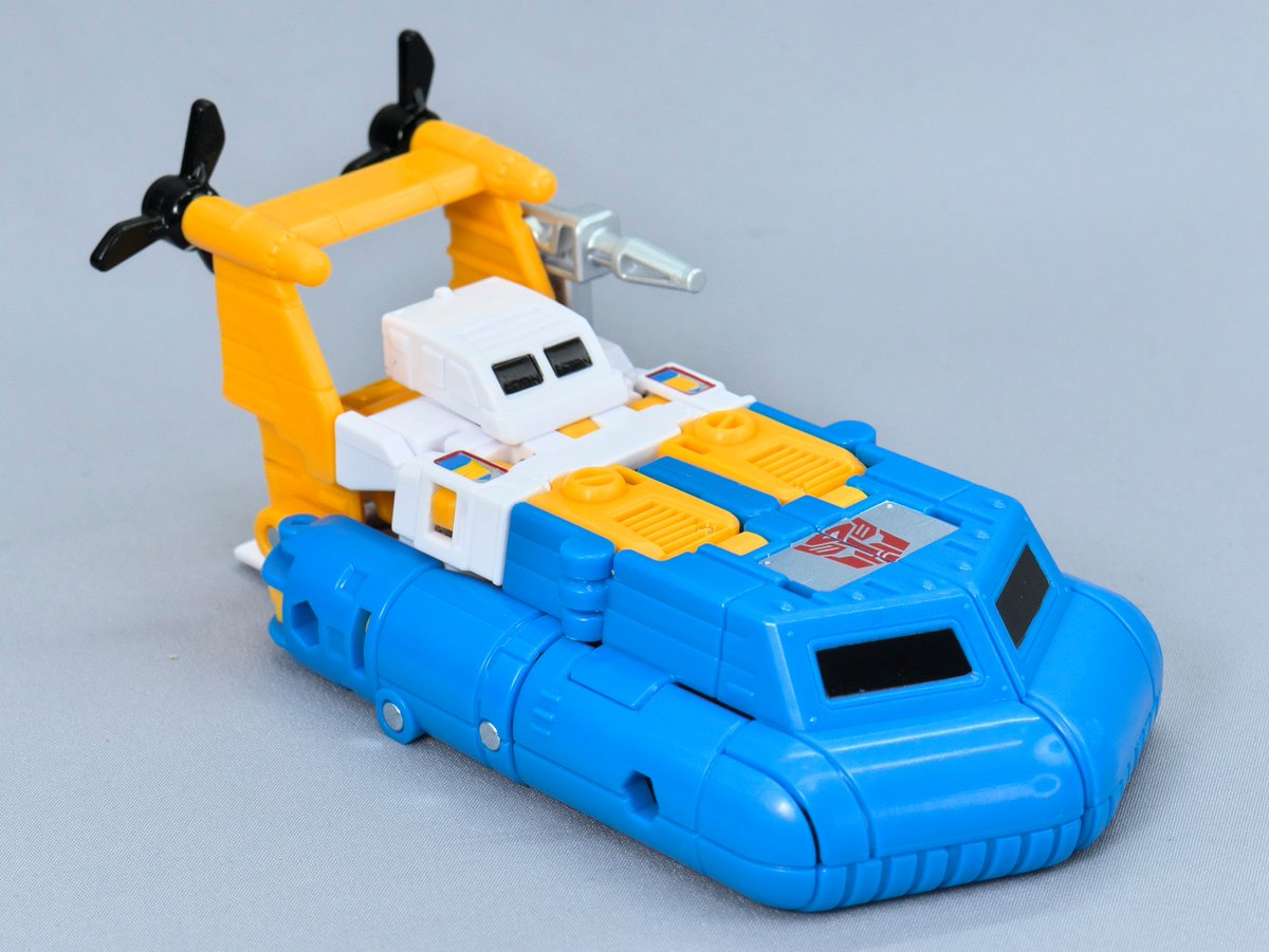 トランスフォーマー レトロパッケージ版のシースプレー。G1玩具版寄せ