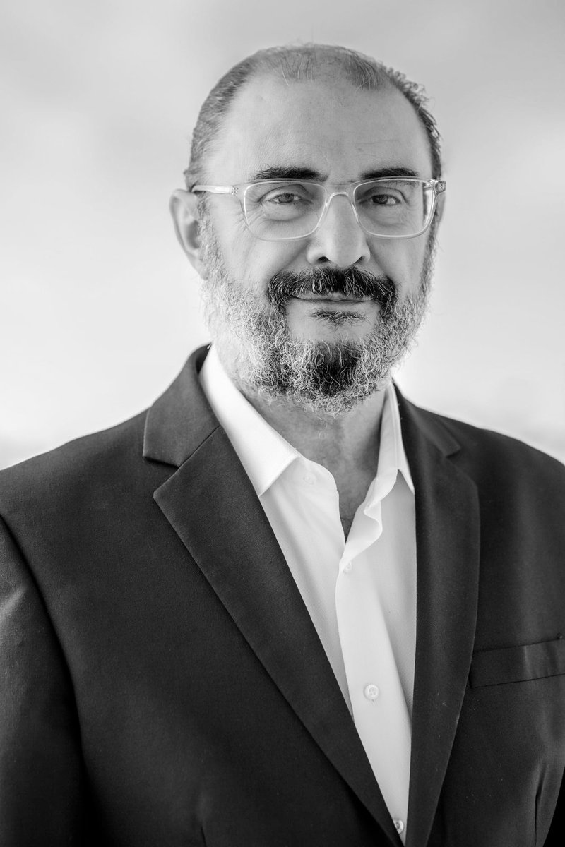 Desde el PSOE #Alcobendas expresamos nuestro más sentido pésame a la familia y amigos de Javier Lambán.

D.E.P 🌹
