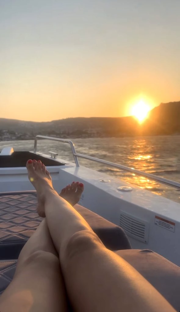 💕  RETWEET, LÜTFEN  💕