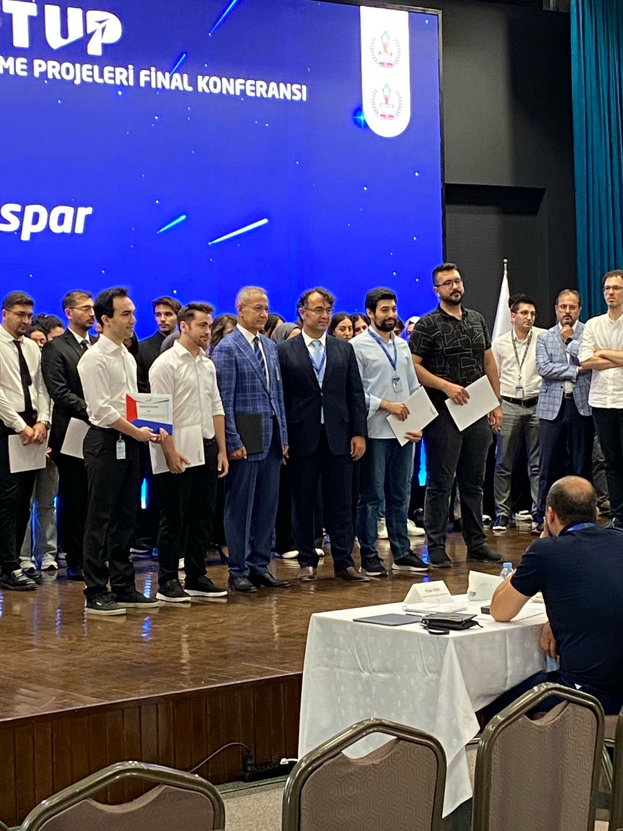 TUSAŞ'ın düzenlediği LIFT UP Sanayi Odaklı Lisans Bitirme Projeleri Programı'nda, Ankara Yıldırım Beyazıt Üniversitesi (AYBÜ) Mühendislik ve Doğa Bilimleri Fakültesi Makine Mühendisliği öğrencilerimiz büyük bir başarıya imza attı.

222 proje arasından finale kalan "Şekil hafızalı