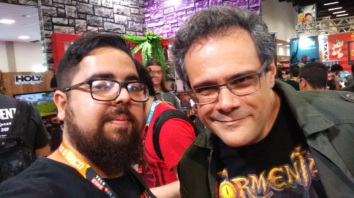 Dan Ramos (@danramosart) on Twitter photo Hoje é aniversário do mestre <a href="/Marcelo_Cassaro/">Marcelo Cassaro #3DeT Victory ⚡🎲👊</a>! Que você ainda possa nos trazer muitas histórias maravilhosas!
(ps: a gente se conhece há bem mais tempo, mas acho que essa é minha primeira foto com ele, em 2016) Hoje é aniversário do mestre <a href="/Marcelo_Cassaro/">Marcelo Cassaro #3DeT Victory ⚡🎲👊</a>! Que você ainda possa nos trazer muitas histórias maravilhosas!
(ps: a gente se conhece há bem mais tempo, mas acho que essa é minha primeira foto com ele, em 2016)