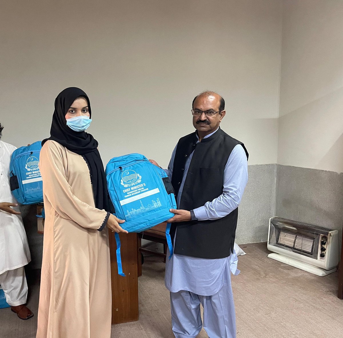 archaepunjab's tweet photo. Graced by Ms. Asim Dogar &amp; Ms. Humara Nazthe event marked a step toward yo-led heritage preservation!

#MPIP #TaxilaMuseum #Internship #PunjabTourism #HeritageInYouthHands
@GovtofPunjabPK @MaryamNSharif @Marriyum_A @CS_Punjab https://t.co/iGoITjIgMQ