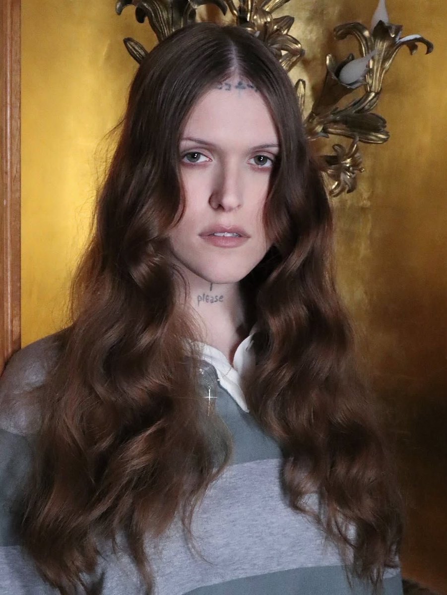 Miles• loves El hopper❤️ tweet media