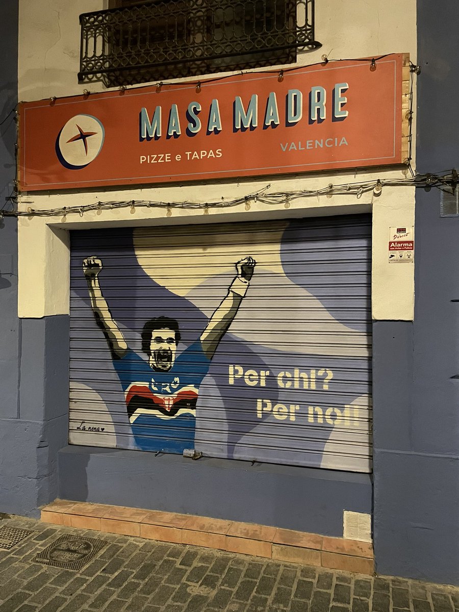 Passando por Valencia, me deparei com Gianlucca Vialli. <a href="/sampdoria/">U.C. Sampdoria</a> <a href="/sampbrasile/">Samp Brasile</a> <a href="/sampdoria_en/">Sampdoria English</a> <a href="/Sampdorianos/">Sampdorianos</a>