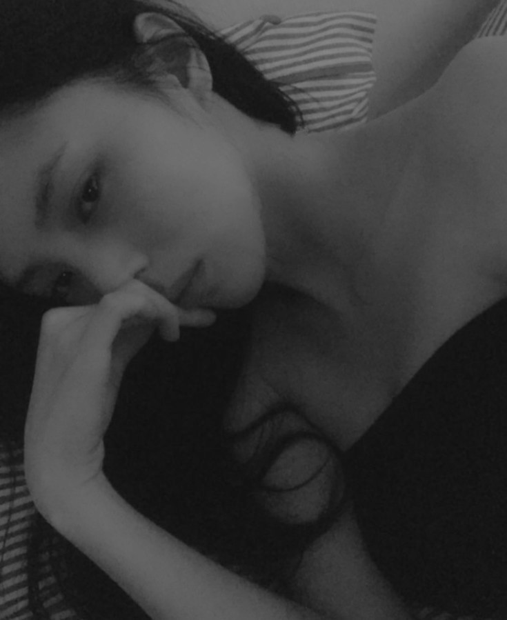 Arcanedie's tweet photo. ㅤ
️️ ️️️️️️
See? She's pretty like an angel. But, as always, the moment I bring up that topic, she ghosts me—just leaves my message on read.
️️ ️️️️️️
ㅤ https://t.co/QUZZnlU19d
