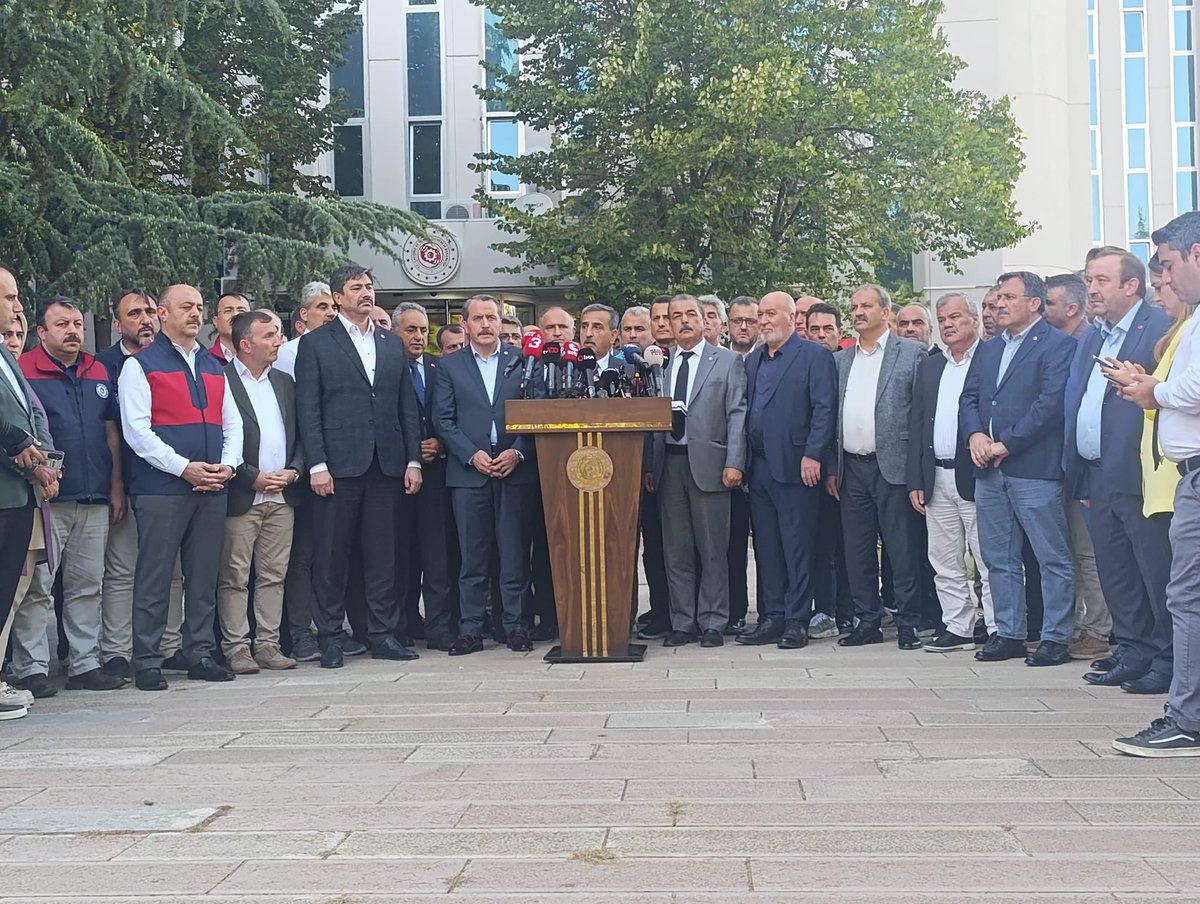 📌15 yıllık şef 56.500 ₺ maaş alıyor.
📌Şube Müdürü 73.500 ₺ maaş alıyor.
📌Temizlik işçisi güncel 66.000 ₺ (her şey dahil) maaş alıyor. 
#KamuŞefleri nin mağduriyetini görün feryadını duyun.
✔️ 3600 Ek Gösterge
✔️ %135 ÖHT
✔️ %170 Ek Ödeme
verilmeden adalet sağlanamaz!