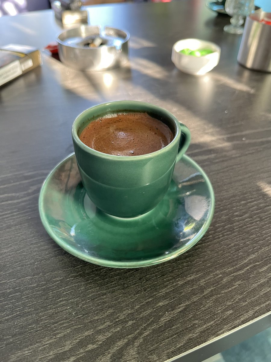 Hayata Dair '' Ama'' lar:
Kızmak, ama keyifle...
Şakalaşmak, ama kırmadan...
Gülmek, ama tebessümle dolu dolu...
Paylaşmak, ama büyük haz duyarak... 
Hissetmek, ama ta içimizde... 
Dostluk, ama en güzelinden... 
Daha da güzeli,
Dönüp geriye bakmak ama ONURLA...