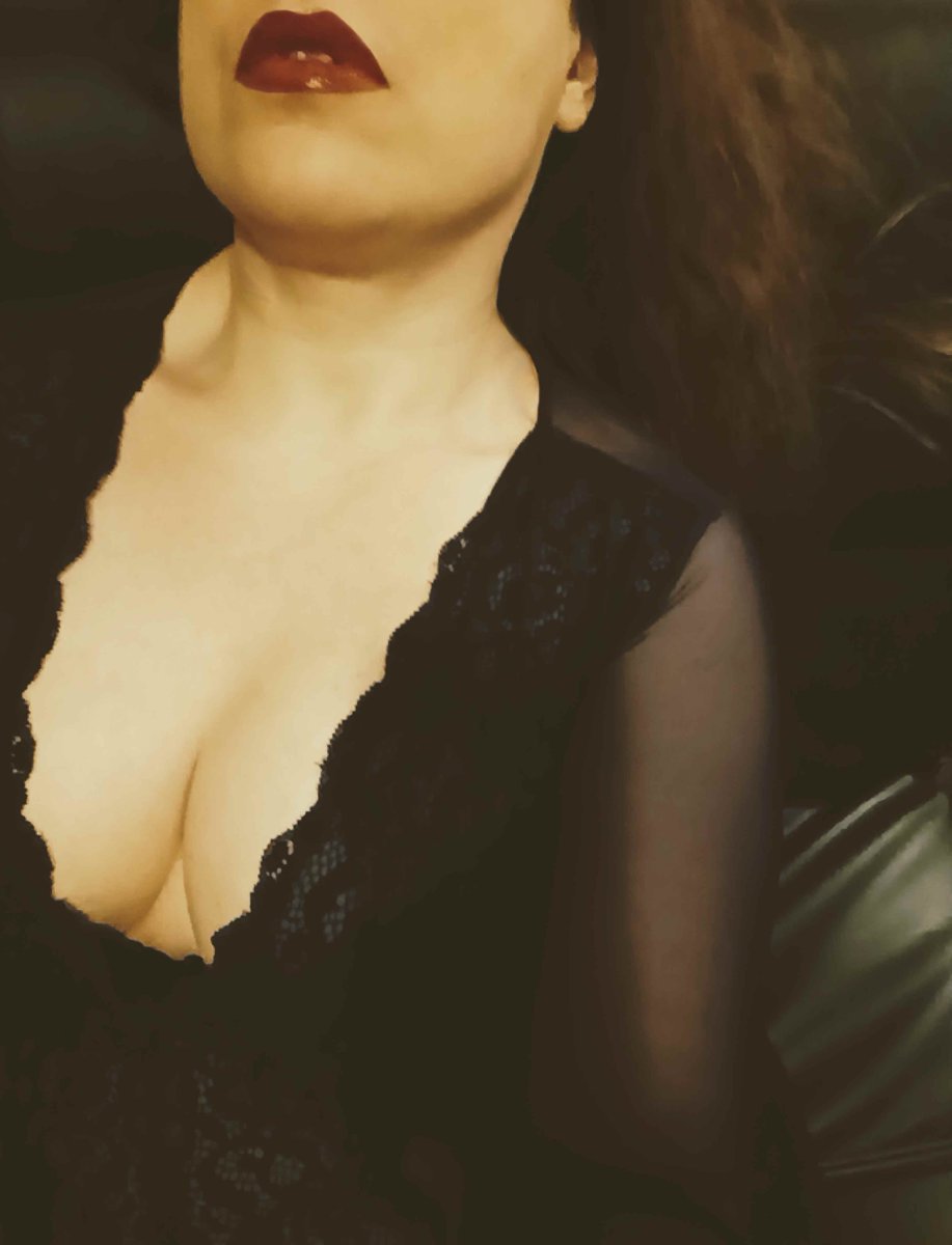 MISTRESS CHLOE — NYC DOMINATRIX (@mistresschloeny) on Twitter photo 