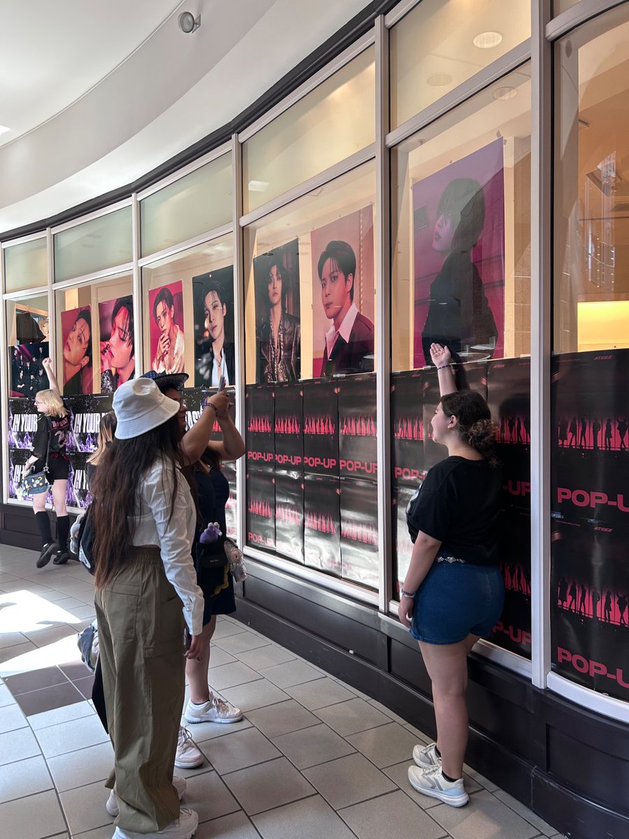 ARLINGTON DAY 1 ~

📍KPOP BESTIE AT THE VISTA 
2401 S Stemmons Fwy, Lewisville, TX 75067

🗓️8/15 (FRI) - 8/17 (SUN)

⏰ 11AM - 7PM
*Operating schedule may change due to on-site circumstances. 

✅Card and Cash

#ATEEZ #ATINY #JumKi  #ATEEZinArlington #In_Your_Fantasy
