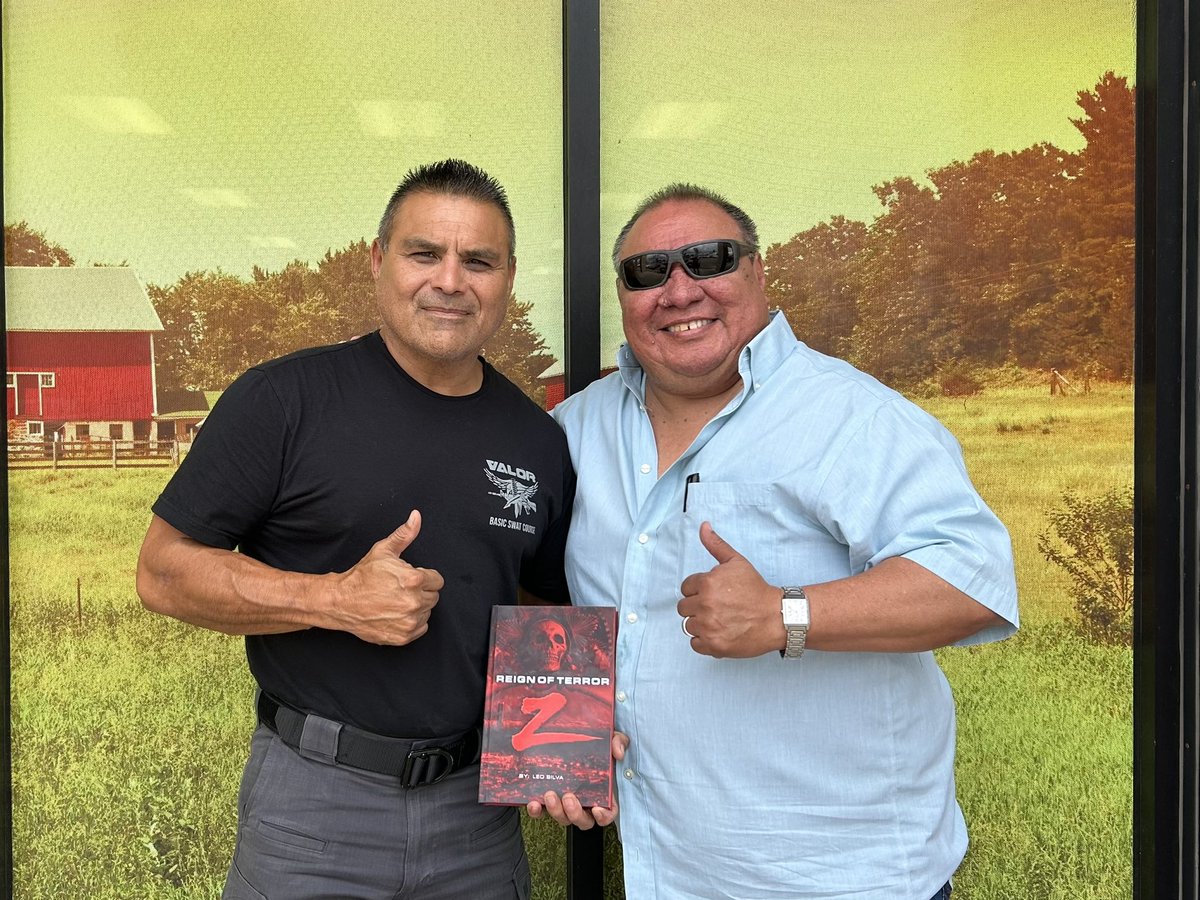 valorrgv's tweet photo. Met with my good friend Ret. DEA agent Leo Silva who just wrote a book about his life going after the Mexican Drug Cartels especially the rise and fall of the most violent cartel in Mexico, the “Zeta’s” organization.Get your copy of a “Reign of Terror”. https://t.co/PRc6luYBO6