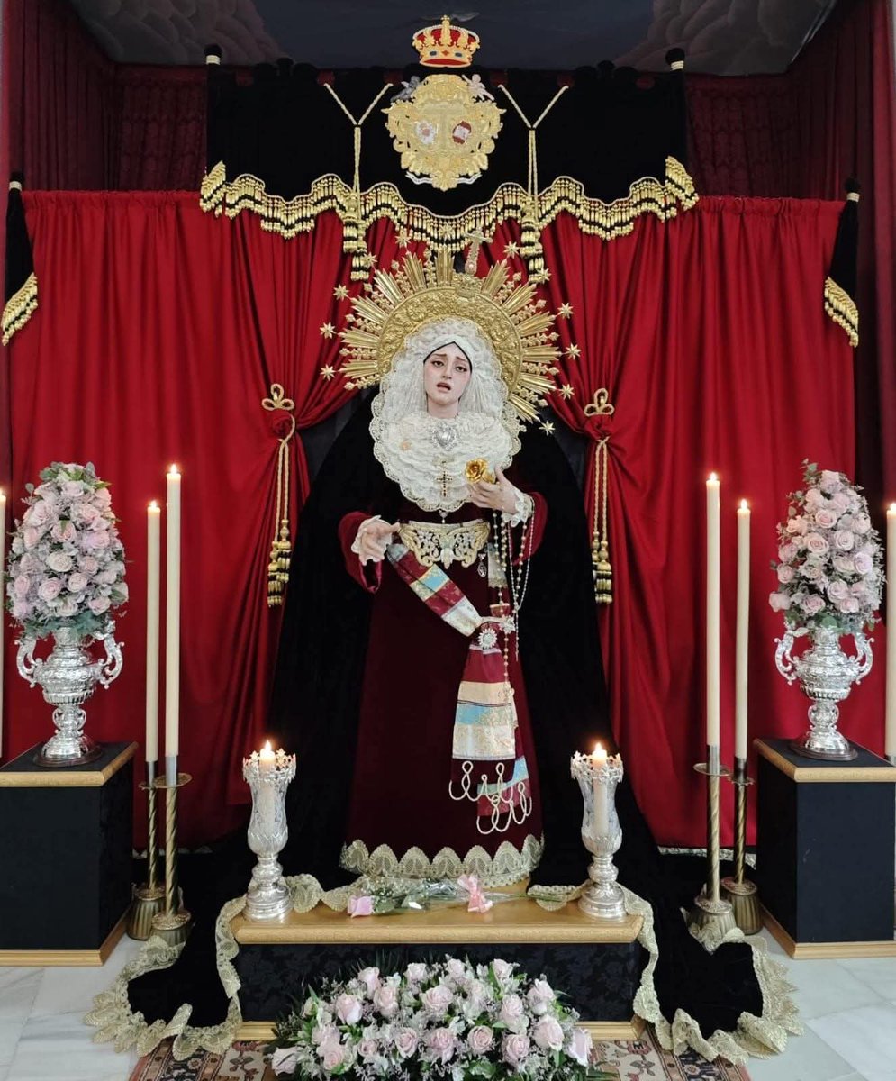 Hoy, celebramos la Solemnidad de la Asunción de la Santísima Virgen María, Madre de Dios y Madre nuestra. 

“Mi alma glorifica al Señor
y mi espíritu se llena de júbilo en Dios, mi salvador,
porque puso sus ojos en la humildad de su esclava..."

#Siempreconmisericordia