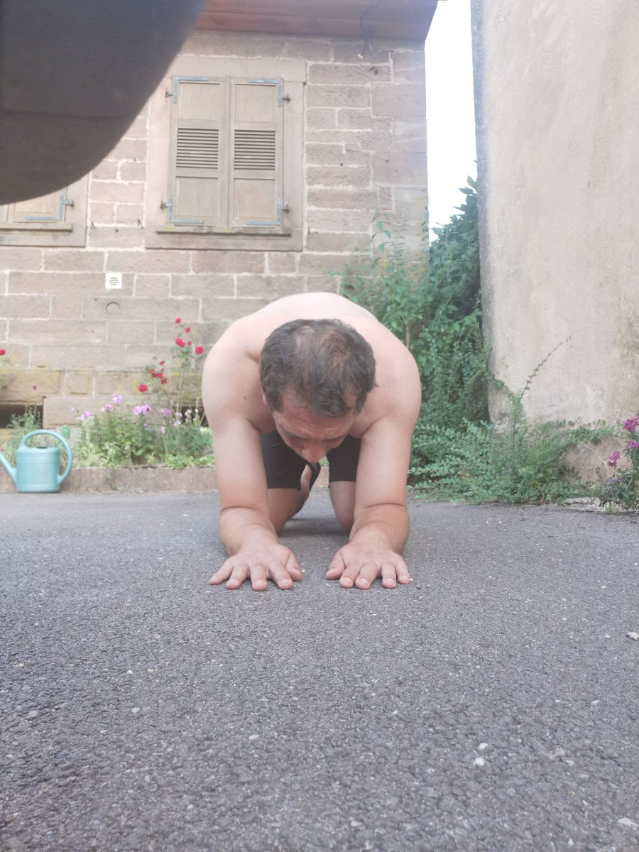 Dernière photo dubdefi imposé par <a href="/Spoil_Eva/">💫𝗣𝗿𝗶𝗻𝗰𝗲𝘀𝘀 𝗘𝘃𝗮 💫👑</a>, de faire une photo à genoux chaque heure pendant 24h 😊

Je vois enfin le bout du tunnel 🔥

Je remercie ma Déesse de m'avoir permis de le réaliser et de prouver que la volonté de la satisfaire et plus importante que le reste ! Findom