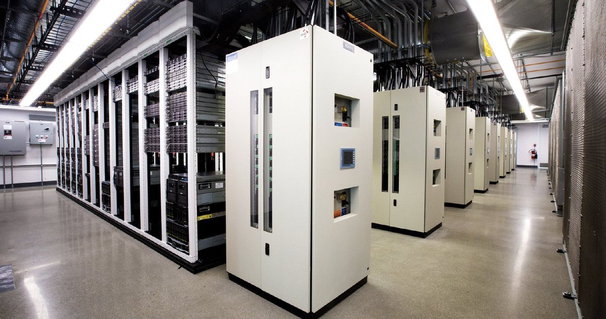 Back in 2014, we delivered a cutting-edge, 18,000 sq ft, 4-megawatt data centre for Global Relay Communications. 

10 years later, this space stands as a testament to our team’s expertise in data centres and our commitment to high-performance construction.

📸 <a href="/GlobalRelay/">Global Relay</a>