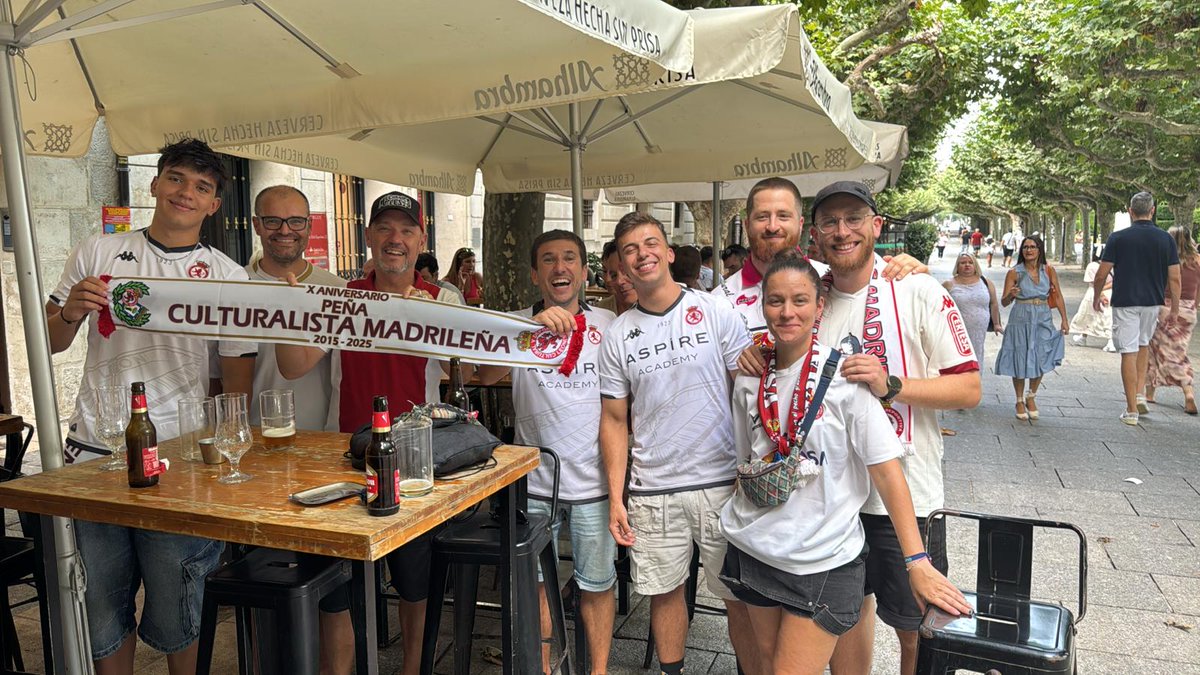 Peña Culturalista Madrileña 🛶 (@penacultumadrid) on Twitter photo 🎉¡Día épico animando a la <a href="/CyDLeonesa/">Cultural y Deportiva Leonesa</a> en Burgos!
La peña llenando la ciudad de pasión y color.
¡Mirad cómo vibramos!
Cuidado <a href="/viveradioleon/">Vive Radio León</a>, <a href="/LaPuentecilla_/">La Puentecilla</a> , <a href="/LNCdeportes/">La Nueva Crónica | Deportes</a> que vamos a llevarnos a Madrid a <a href="/jesus_coca/">Jesús Coca</a>
#AúpaCultu 🎉¡Día épico animando a la <a href="/CyDLeonesa/">Cultural y Deportiva Leonesa</a> en Burgos!
La peña llenando la ciudad de pasión y color.
¡Mirad cómo vibramos!
Cuidado <a href="/viveradioleon/">Vive Radio León</a>, <a href="/LaPuentecilla_/">La Puentecilla</a> , <a href="/LNCdeportes/">La Nueva Crónica | Deportes</a> que vamos a llevarnos a Madrid a <a href="/jesus_coca/">Jesús Coca</a>
#AúpaCultu