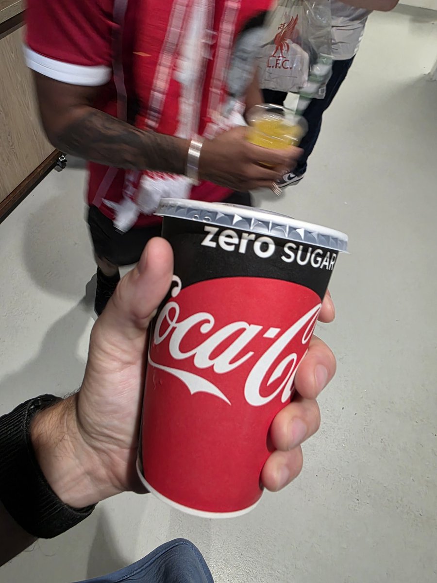 They've made the cokes tiny and the new George sephton is playing drake. Game well and truly gone.