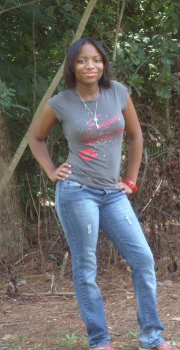 This a throw back photo of me. Forgot how old I was but I know I was young 🫶🏽