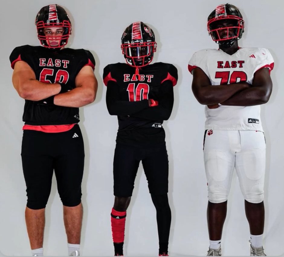 2025 CAPTAINS 🔴⚪️⚫️
- Ryan Moyer 
- Tony Vega
- Jaden Green
- Ona Pela
🔥 In our new red jerseys 
🚨 Leadership group picture #3
💪🏻 Returning All Conference picture #4 
⏰ 2 weeks from GAMEDAY