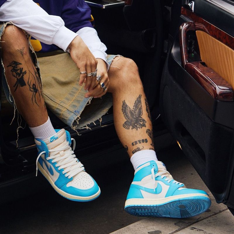 KicksDeals's tweet photo. You can SAVE $60 on select sizes under 11 for the "UNC Reimagined" Air Jordan 1 Retro High OG at $125 + FREE shipping. //Ad

BUY HERE -> https://t.co/s3WQKcHYqD (discount AUTOMATIC in cart) https://t.co/1sGEpxXnCf