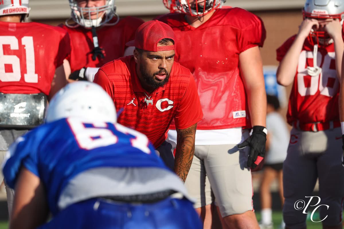 justice_bishop's tweet photo. Dear Football...I've missed you. Spent time feeling lost without🏈. But im backkk in a new way! Im bringing experience to a historically great program! I will be a first year coach as a Pass Rush Specialist at Corbin High School! Excited for the season and am forever grateful! 👀 https://t.co/D32WnkwOEo