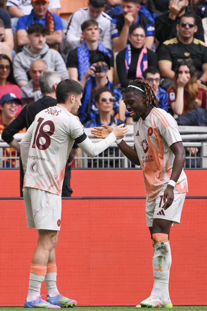 ASRomaComps tweet media