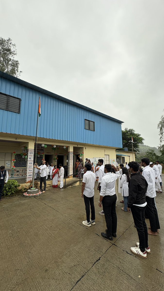 NSS_VIIT_PUNE's tweet photo. Celebrated 15th August at Jamgao with the little stars of the village school 🇮🇳✨ Their joy is the real spirit of freedom! ❤️ https://t.co/ERgeJ63Nk1