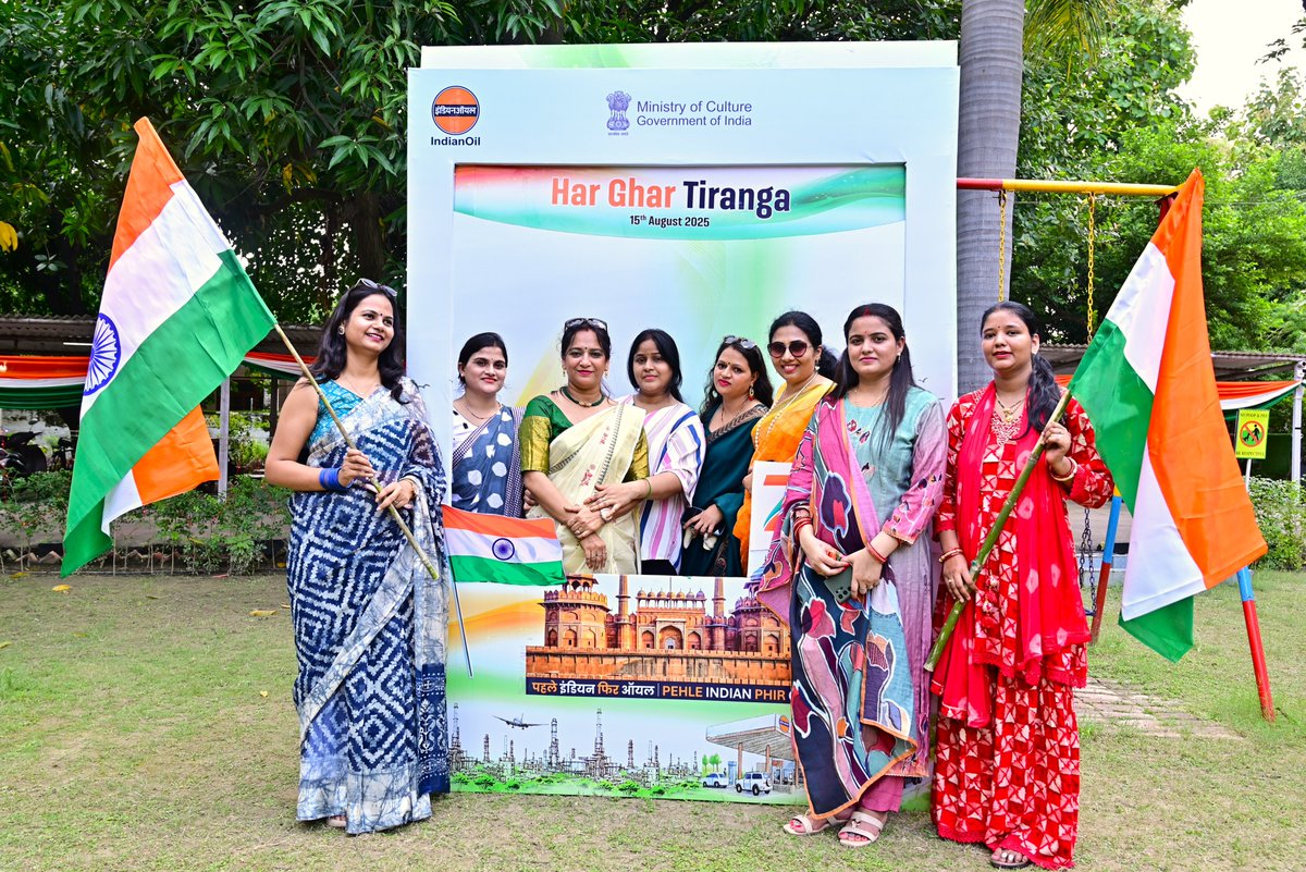 Celebrating the spirit of freedom in #IndianOil residential Colony, Kanpur with pride, unity, and patriotism. Children lit up the stage with cultural performances, songs, and dance that paid tribute to our freedom fighters and the spirit of India. #IndependenceDay2025