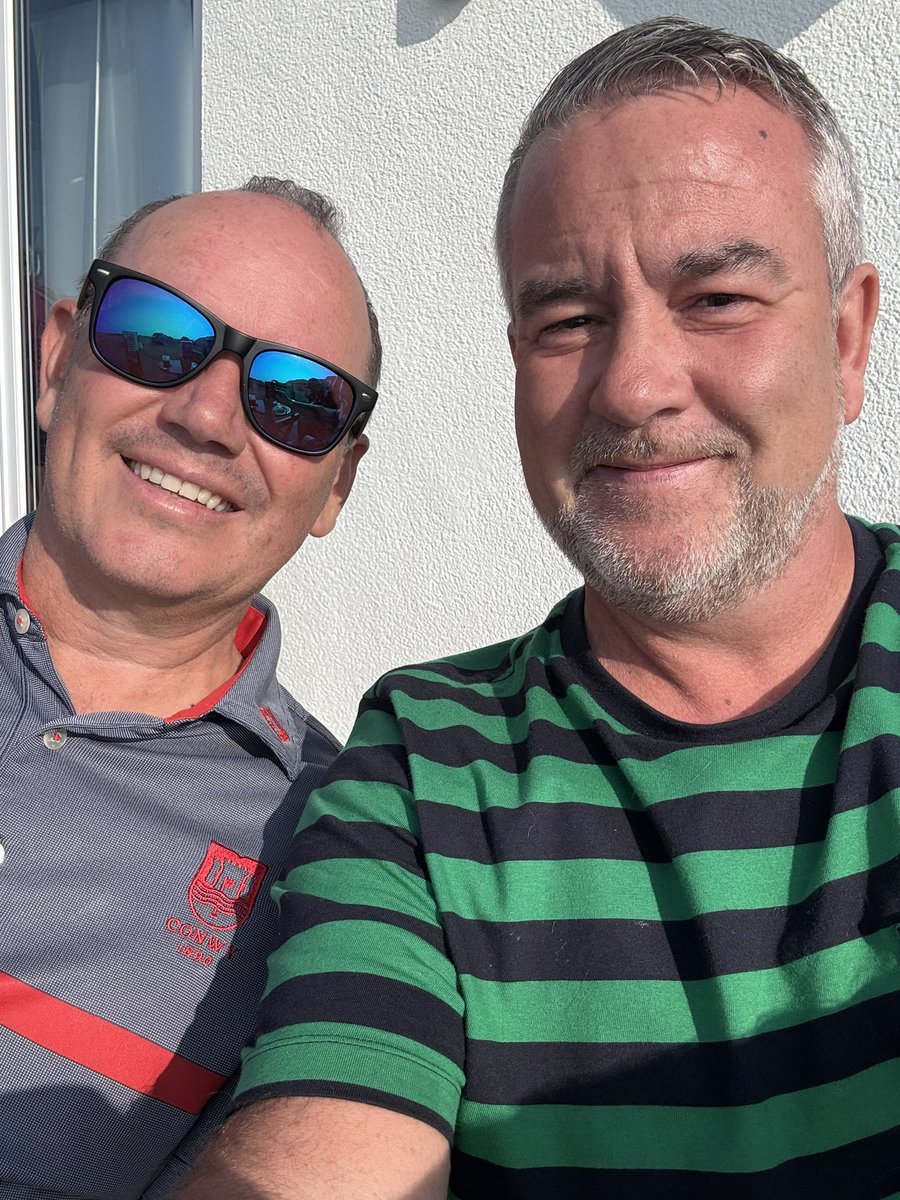 griffwebber's tweet photo. Good set up for the girls amateur championship in @conwygolfclub course was playing hot an firey #truelinks in esteemed company with the vice captain @Dewi1cymru https://t.co/X9h40W36Ny
