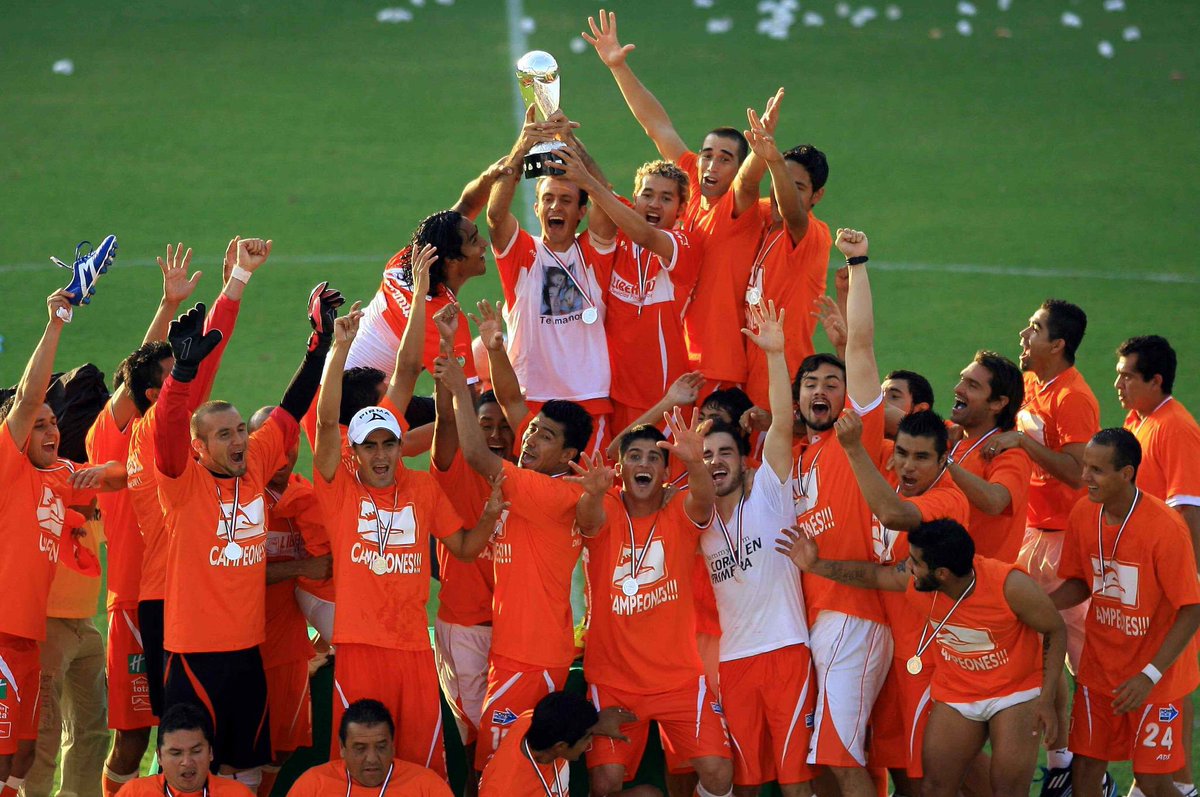 CFCorrecaminos's tweet photo. Una foto del Baúl de los Recuerdos de nuestro querido Corre ¿Y tú qué estabas haciendo el 10 de Diciembre del 2011?🤩🫶🏻

#CorreX45🟠
#CorreXTusVenas🧡💙🤍 https://t.co/OHU5gTKY9w