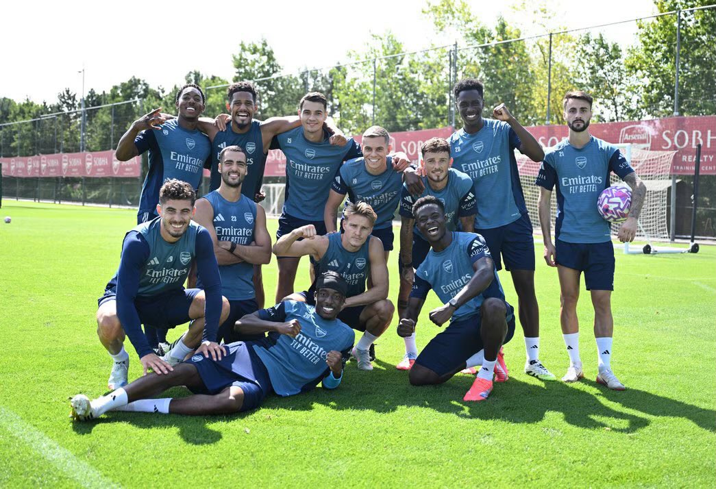Hot take: Arsenal win the league.

Retaining the PL is harder than people admit.
It needs consistency + settled tactics — not a semi-rebuild.

Liverpool might be the most complete squad, with the smartest coach in the league ..
…but Arsenal are loaded and ready to fire.