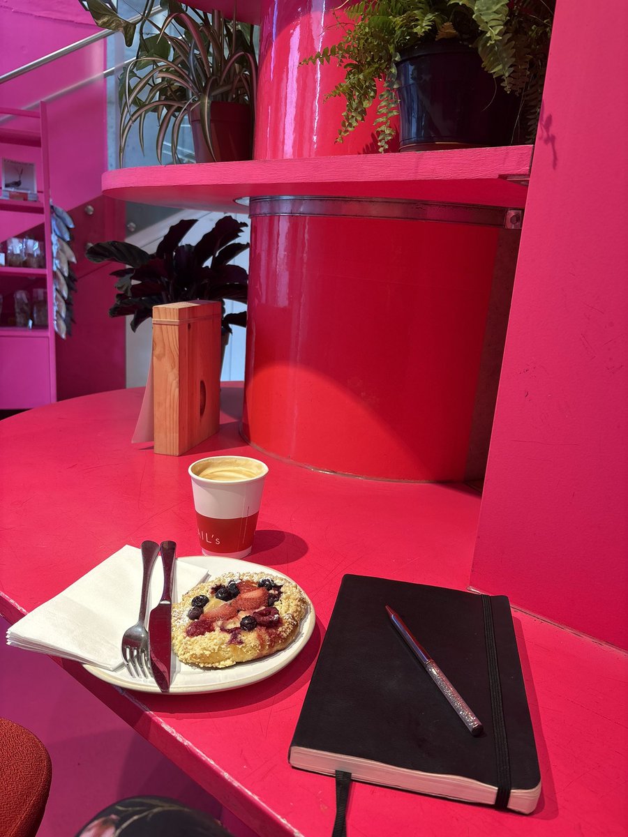 That’s the third round of proofs of ‘The Moggie Thit Meowed Too Much’ in the bag! 🐈‍⬛ 🏴󠁧󠁢󠁳󠁣󠁴󠁿

A huge thanks to the <a href="/ScotsDictionars/">Dictionaries of the Scots Language</a> and the <a href="/scotslanguage/">Scots Language Centre</a> centre. They provide invaluable resources - aye, even fur professional scrivers - that have helped make this book truly bonnie!