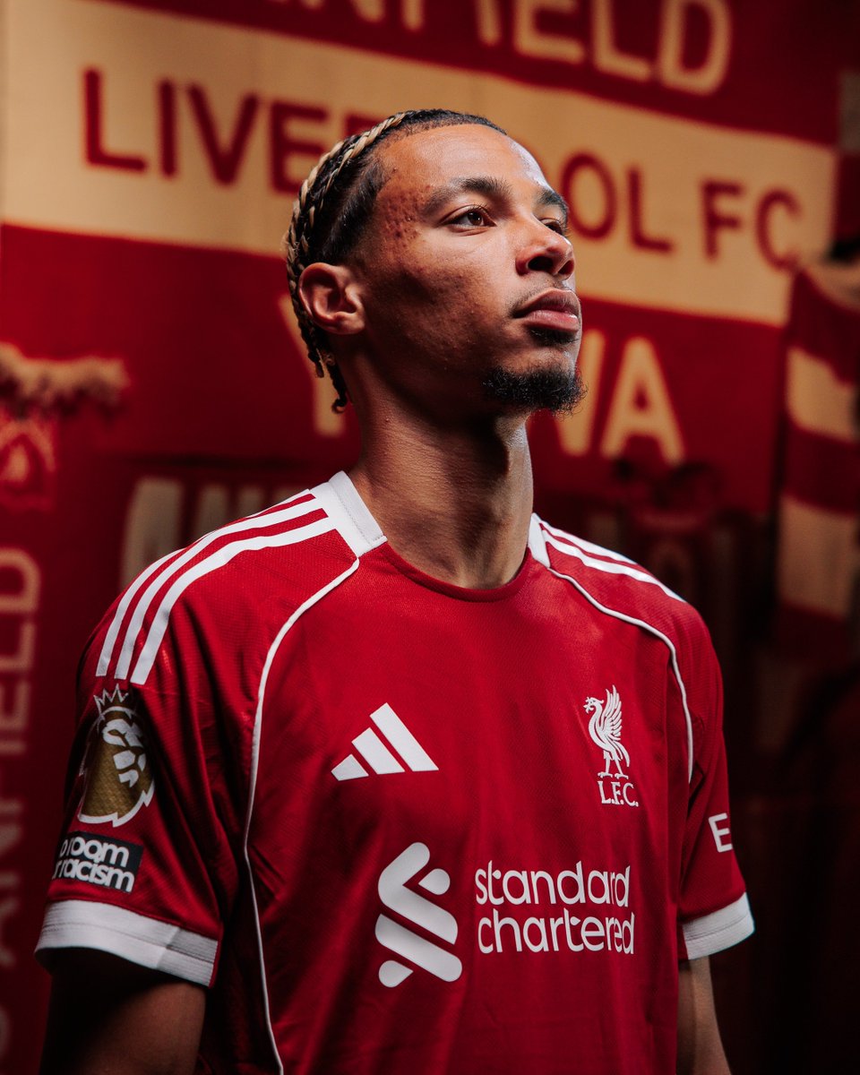🔴 Jour de match à Anfield !  
Liverpool vs Bournemouth à 21H00 ⏰  
  
Le maillot domicile 25/26 est une pépite !  
À 15€ seulement ! 👕🔴🔥  
  
🔗 Commande ici : 👉 lc.cx/LFC_Home_25_26  
  
#LIVBOU #PL #LFC