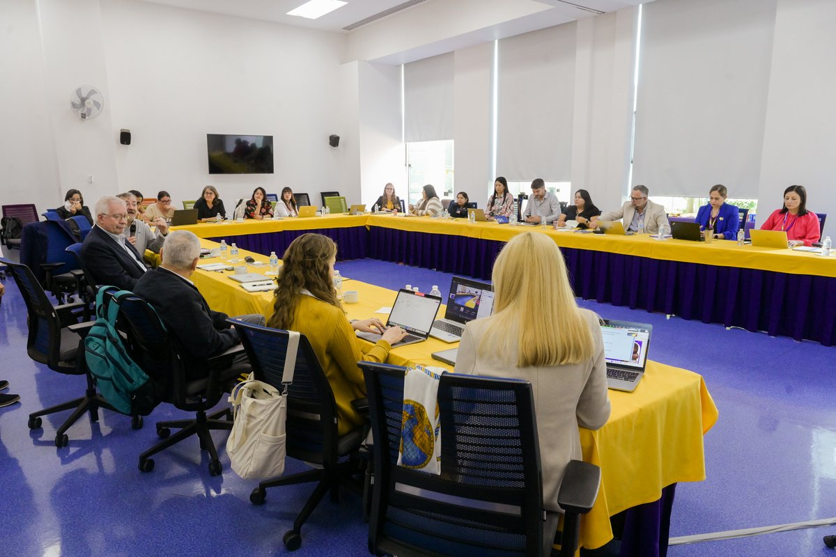 Oritel's tweet photo. XV Cumbre Médica de Oritel con representantes de 11 países unidos por una misma misión: impulsar la rehabilitación, la inclusión y la innovación en beneficio de las personas con discapacidad. Atenciones que están transformando vidas, compartiendo experiencias y aprendizajes. https://t.co/KkQldFz1VS