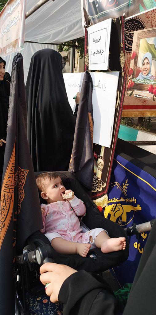Mahziar_721's tweet photo. جاماندگی یعنی امید داشتن.
    امید به روزی که در بین‌الحرمین بایستی.
    و بی‌صدا گریه کنی.
#جاماندگان_اربعین
#ایران_عاشورایی https://t.co/OmCFQKdWEi