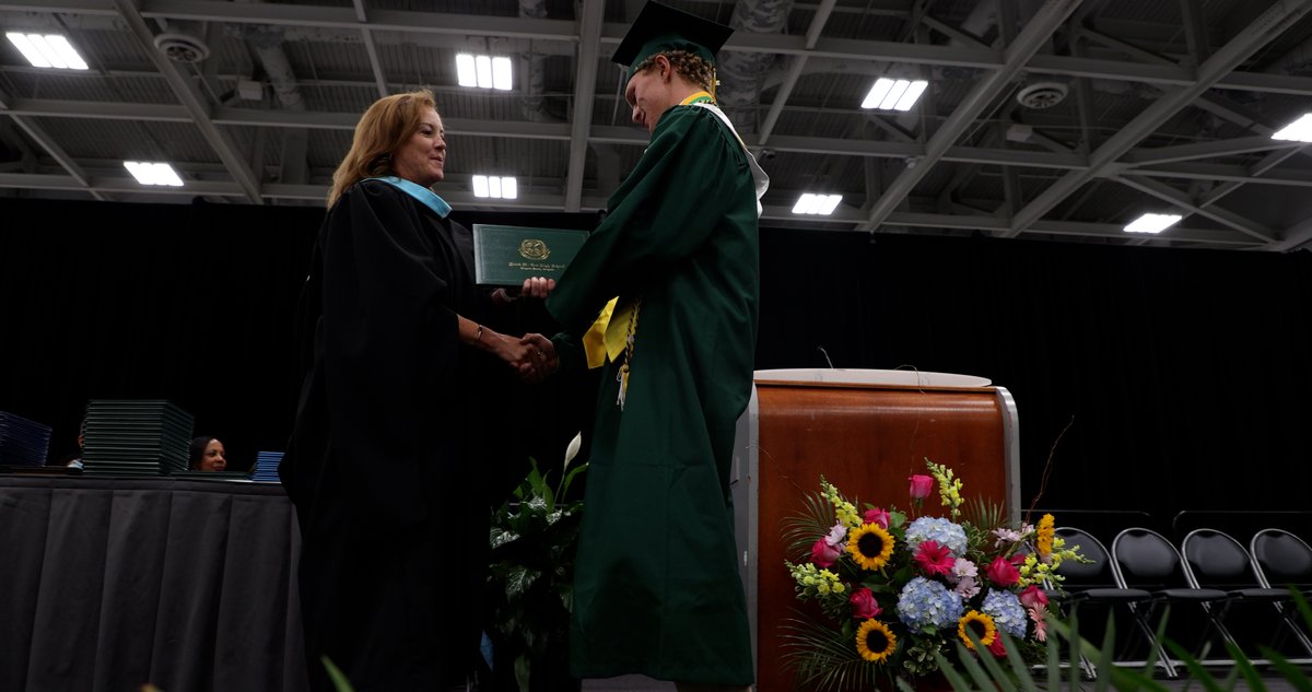 vbschools's tweet photo. π π Congratulations, #VBCPSClassof2025 summer graduates! You did it! Good luck with your next chapter... we can't wait to see what you do! π€©
#VBCPSProud #VBCPSGRAD #ClassOf2025 https://t.co/lCve5hn0T0