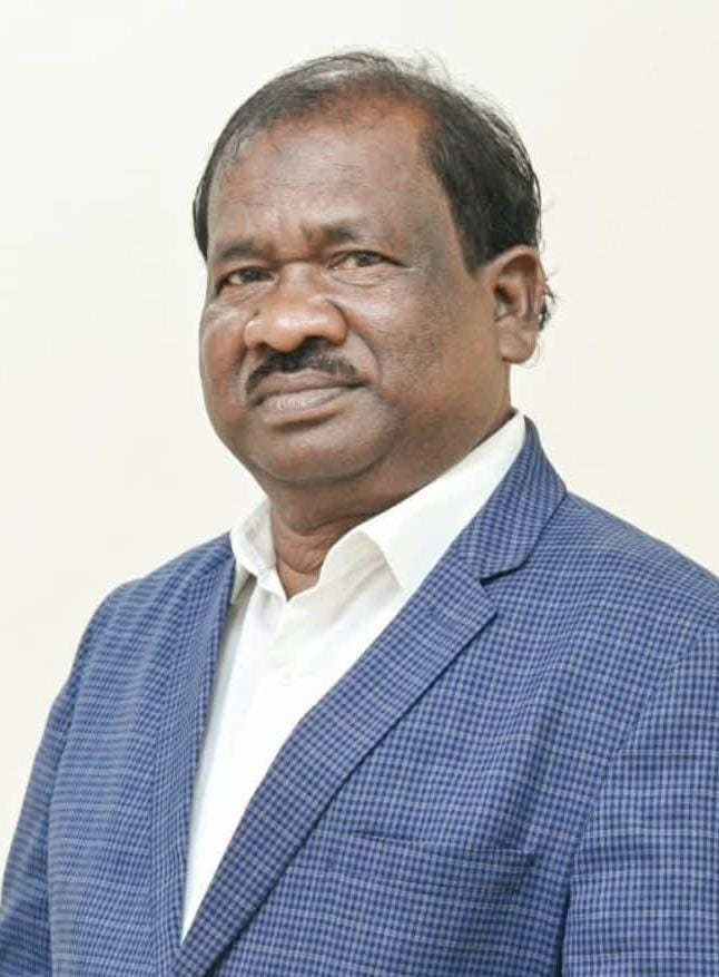 झारखंड के स्कूली शिक्षा व निबंधन मंत्री श्री रामदास सोरेन जी के निधन का दुखद समाचार मिला।

ईश्वर उनकी आत्मा को शांति और उनके परिजनों को यह असीम दुख सहने की शक्ति प्रदान करें।

ॐ शांति।