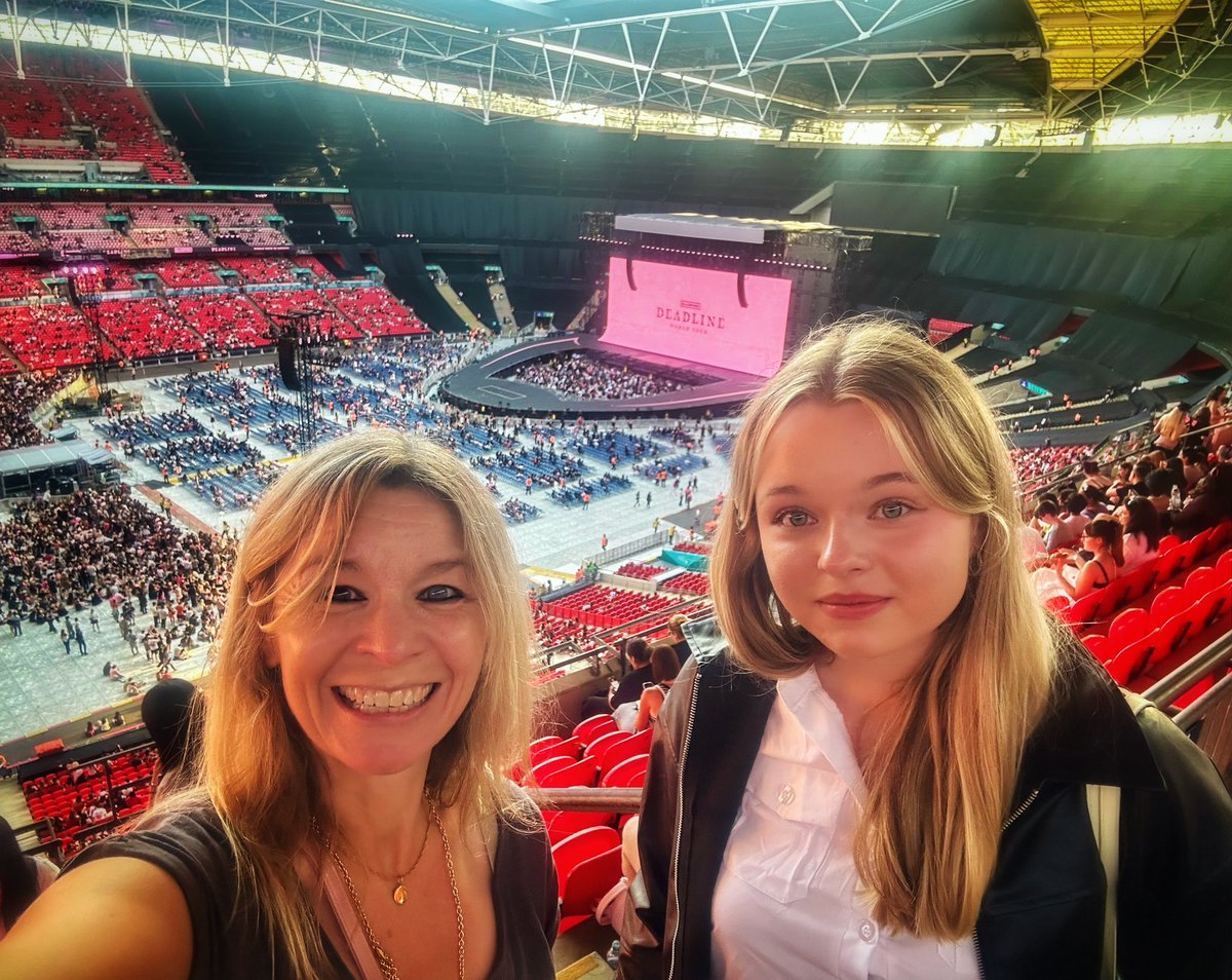 Sarah Kern (@sarahkern101) on Twitter photo First time at #Wembley for 32 years (U2, Zooropa tour)! ….
now ready for <a href="/BLACKPINK/">BLACKPINKOFFICIAL</a> ‘in your area’ with my girl (same age as I was last time I was here!) #BLACKPINK_DEADLINE First time at #Wembley for 32 years (U2, Zooropa tour)! ….
now ready for <a href="/BLACKPINK/">BLACKPINKOFFICIAL</a> ‘in your area’ with my girl (same age as I was last time I was here!) #BLACKPINK_DEADLINE