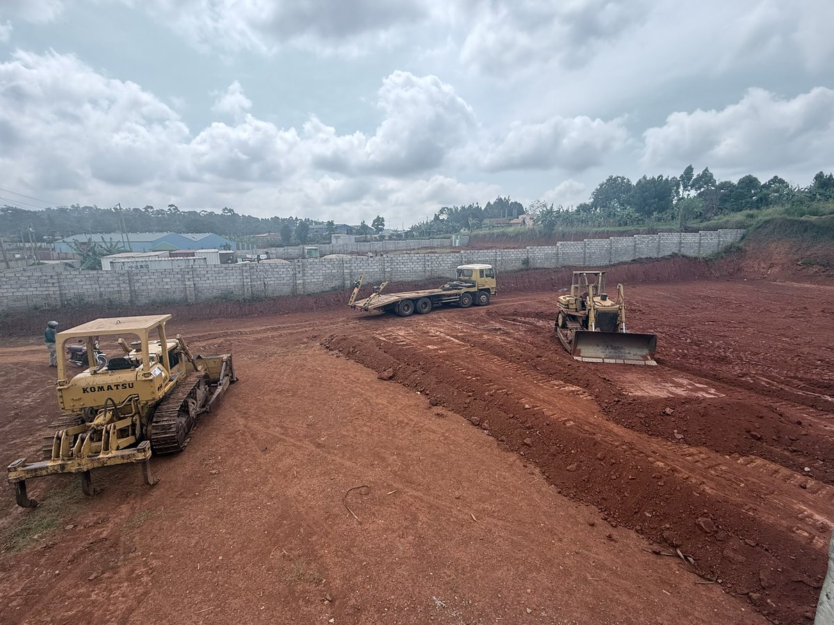 BrimsLlp's tweet photo. “This isn’t just moving soil.
It’s moving futures.”

From the first cut to the final skyline #brimsllp  is turning raw ground into tomorrow’s landmarks.

Who would you trust to build your foundation?

#Construction #AfricaRising #BuildingDreamsCreatingRealities https://t.co/AWC73MSdIF
